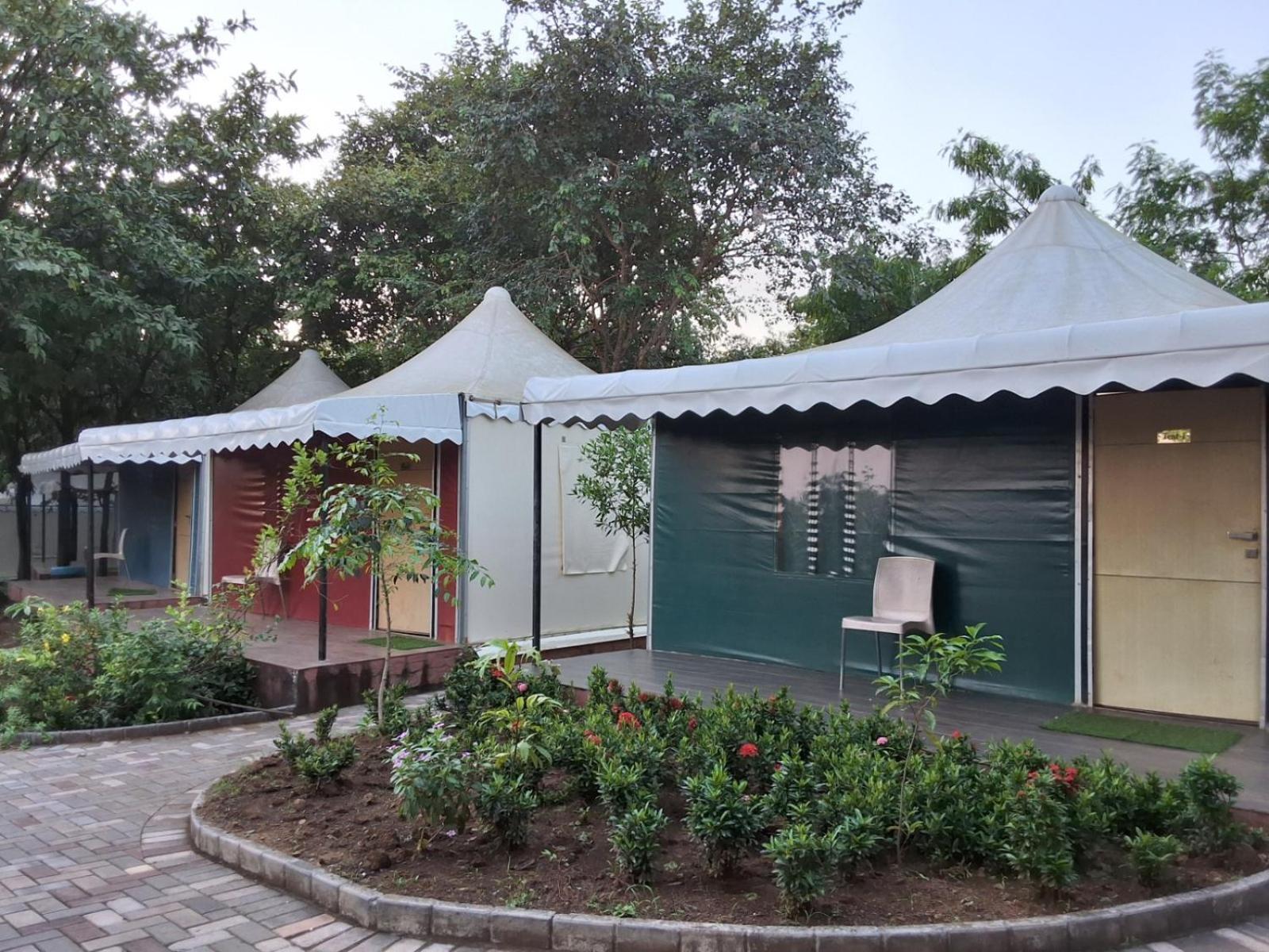 Vits Roccia Hill Resort And Adventure Park, Navapur Songadh Exterior foto